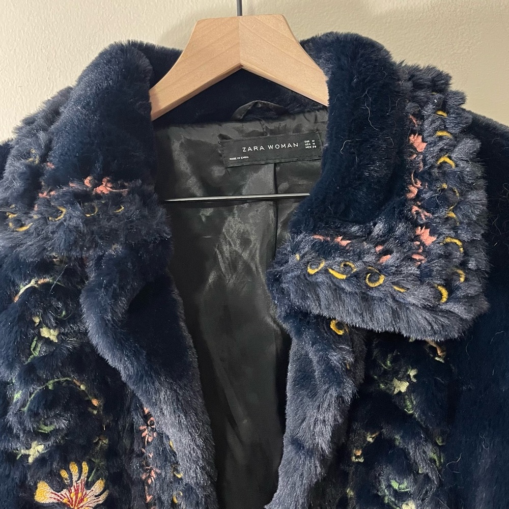 Zara Midnight Navy Embroidered Floral Plush Coat Boho Folk Romantic Faux Fur - Picture 9 of 14